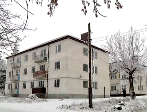 Дома в которые переселили жителей селения Атажукино Баксанского района Кабардино-Балкарии. Кадр из видео "Кавказского узла"
