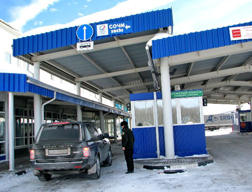 Многосторонний автомобильный пункт пропуска (МАПП) Матвеев Курган в Ростовской области. Фото: Федеральное государственное унитарное предприятие
Федеральной таможенной службы http://rosteck.ru/