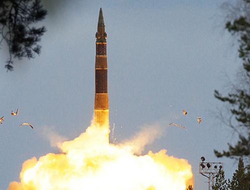 Учебно-боевой пуск ракеты РС-12М «Тополь». Фото из архива пресс-службы Минобороны России, мультимедиа.минобороны.рф