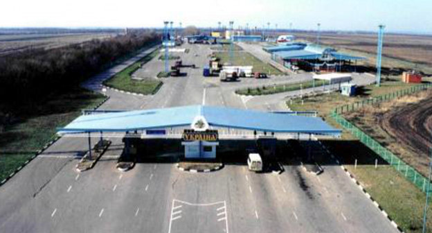 Пункт пропуска Нехотеевка-Гоптовка на российско-украинской границе. Фото: http://ukr-customs.com