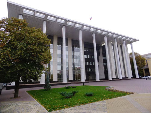 Краснодарский краевой суд. Фото Светланы Кравченко для "Кавказского узла" Краснодарский краевой суд. Фото Светланы Кравченко для "Кавказского узла"