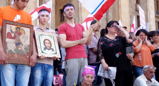 Акция протеста с требованием внести изменения в
антидискриминационный закон. Тбилиси, 17 мая 2014 г. Фото Инны Кукуджановой для "Кавказского узла"