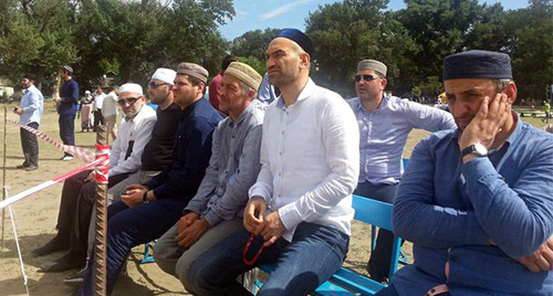 Жители Ногайского района республики Дагестан, 30 июля 2014. Фото: http://www.nogaysky.ru/prazdnik-posvyashchennyi-zaversheniyu-posta-svyashchennogo-mesyatsa-ramadan Жители Ногайского района республики Дагестан, 30 июля 2014. Фото: http://www.nogaysky.ru/prazdnik-posvyashchennyi-zaversheniyu-posta-svyashchennogo-mesyatsa-ramadan