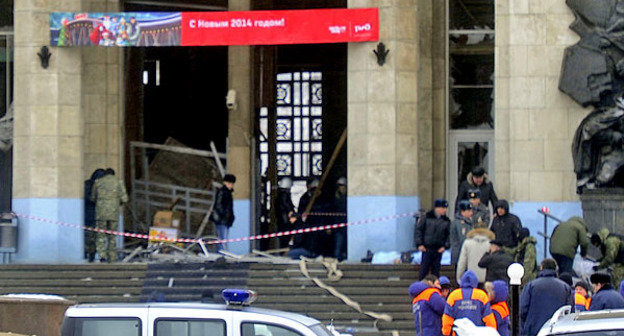 Взрыв на железнодорожном вокзале в Волгограде. 29 декабря 2013 г. Фото: Администрация Волгограда, https://ru.wikipedia.org