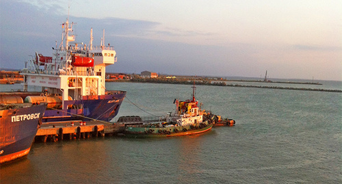 Закат на Керченской переправе. Фото Нины Тумановой для "Кавказского узла"