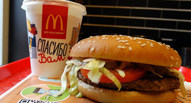 Продукция ресторана  McDonald's. Фото Нины Тумановой для "Кавказского узла"
