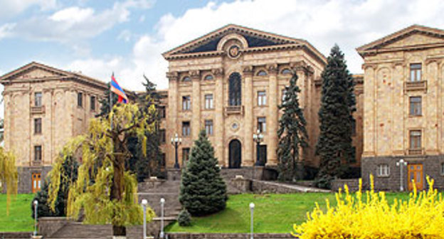 Здание Парламента Армении. Фото: http://www.parliament.am/search.php?lang=rus&what=&where=news#