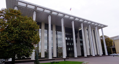 Здание Краснодарского краевого суда. Фото Светланы Кравченко для "Кавказского узла"
Здание Краснодарского краевого суда. Фото Светланы Кравченко для "Кавказского узла"