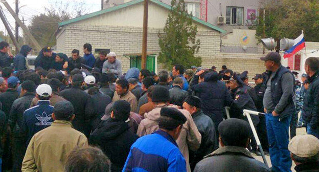 Митинг в селе Терекли-Мекте. 8 октября 2014 г. Фото предоставлено оцевидцем
