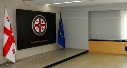 Флаги Грузии и Евросоюза в канцелярии правительства Грузии. Фото: http://www.government.gov.ge/index.php?lang_id=ENG&sec_id=199 Флаги Грузии и Евросоюза в канцелярии правительства Грузии. Фото: http://www.government.gov.ge/index.php?lang_id=ENG&sec_id=199