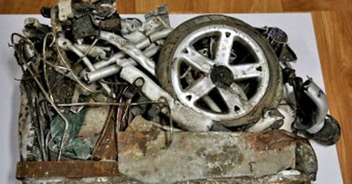 Экспонат с выставки мусора, собранного со дна канала имени Октябрьской революции. Махачкала, 13 ноября 2014 г. Фото: Шамиль Курбанов http://www.riadagestan.ru/
