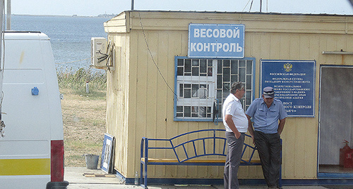 Пост весового контроля. Фото Нины Тумановой для "Кавказского узла" Пост весового контроля. Фото Нины Тумановой для "Кавказского узла"