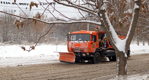Снегоуборочная машина. Фото Олега Пчелова для "Кавказского узла"
