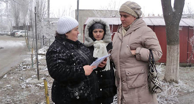 Жители домов на улице Таманской дивизии, Нальчик. Фото Людмилы Маратовой для "Кавказского узла"
