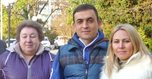 Лидер религиозной группы "Сообщество христиан" Алексей Колясников (в центре). Фото Светланы Кравченко для "Кавказского узла"