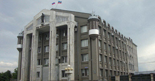 Здание Верховного суда Карачаево-Черкесии. Фото http://vs.kchr.sudrf.ru/ Здание Верховного суда Карачаево-Черкесии. Фото http://vs.kchr.sudrf.ru/