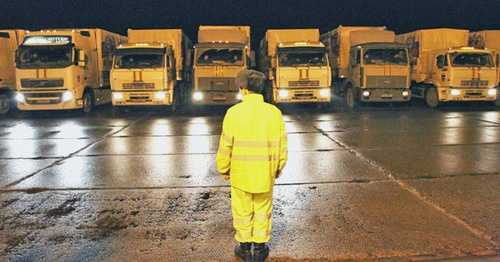 Колонна с гумпомощью для жителей Донецкой и Луганской областей. Фото: МЧС России http://www.mchs.gov.ru/