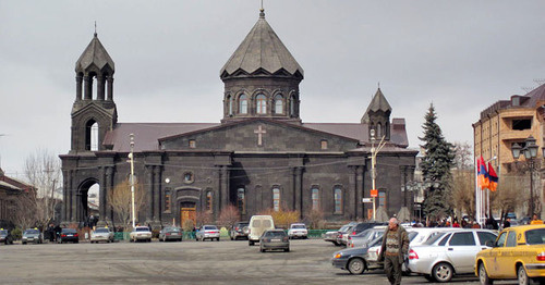 Церковь Святой Богородицы на площади Вардананц в Гюмри. Фото: Crispin Semmens - Flickr: the Holy Saviour Church of Gyumri https://ru.wikipedia.org/ Церковь Святой Богородицы на площади Вардананц в Гюмри. Фото: Crispin Semmens - Flickr: the Holy Saviour Church of Gyumri https://ru.wikipedia.org/