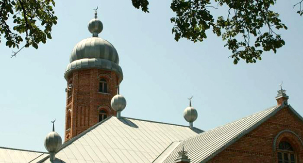 Крыша мечети в Дуиси, Грузия. Фото Алексея Мухранова, http://travelgeorgia.ru/objects/gallery_file_60_b.jpg
