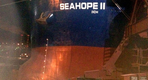 Борт сухогруза Sea Hope II. Фото: http://www.23.mchs.gov.ru/operationalpage/operational/item/2482094/ Борт сухогруза Sea Hope II. Фото: http://www.23.mchs.gov.ru/operationalpage/operational/item/2482094/
