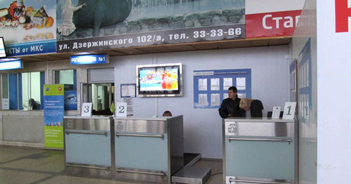 Стойки регистрации в аэропорту Ставрополя. Фото: Альберт А. https://ru.wikipedia.org Стойки регистрации в аэропорту Ставрополя. Фото: Альберт А. https://ru.wikipedia.org