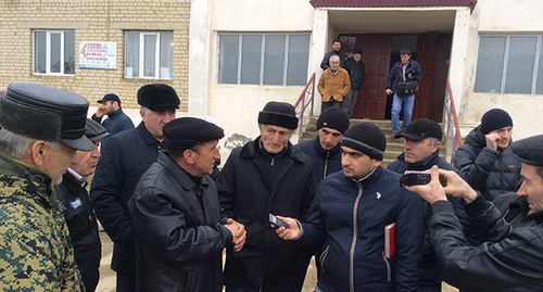 В митинге приняли участие около 50 человек. Фото Патимат Махмудовой В митинге приняли участие около 50 человек. Фото Патимат Махмудовой