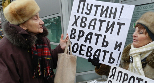 Споры с прохожими. Фото Татьяны Филимоновой для "Кавказского узла" Споры с прохожими. Фото Татьяны Филимоновой для "Кавказского узла"