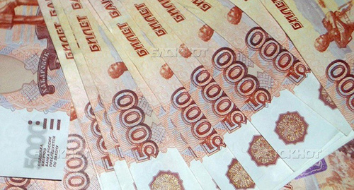 Денежные купюры номиналом 5000 рублей. Фото: http://bloknot-volgograd.ru/thumb/784x0xcut/upload/iblock/016/nalogi.jpg Денежные купюры номиналом 5000 рублей. Фото: http://bloknot-volgograd.ru/thumb/784x0xcut/upload/iblock/016/nalogi.jpg