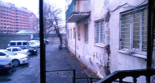 Здание общежития в Махачкале. Фото Патимат Махмудовой для "Кавказского узла" Здание общежития в Махачкале. Фото Патимат Махмудовой для "Кавказского узла"