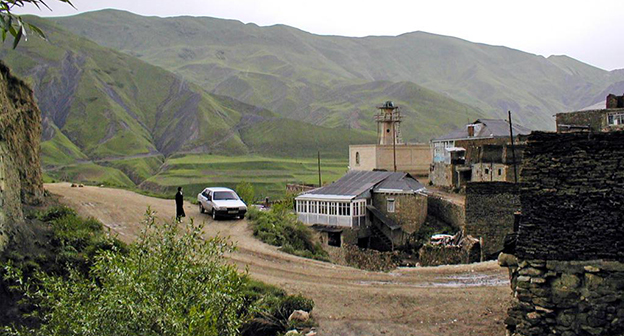 Село Хайхи, Кулинский район Дагестана. Фото: Керим Магомедов, http://odnoselchane.ru/images/photogallery/cache/wm_127_from_buf_6.jpg