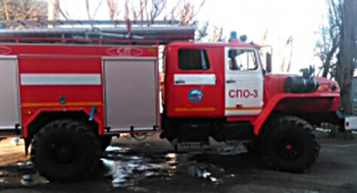 Пожарная машина на месте происшествия. Фото: http://23.mchs.gov.ru/upload/site32/document_operational/1HrSKcKws5-big-350.jpg Пожарная машина на месте происшествия. Фото: http://23.mchs.gov.ru/upload/site32/document_operational/1HrSKcKws5-big-350.jpg