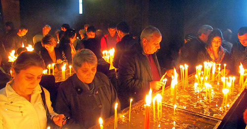 Церковные свечи в одном из храмов Армянской апостолькой церки. Фото Армине Мартиросян для "Кавказского узла" Церковные свечи в одном из храмов Армянской апостолькой церки. Фото Армине Мартиросян для "Кавказского узла"