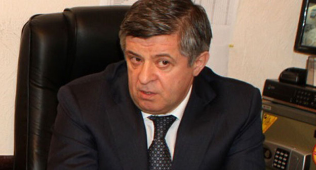 Абдула Магомадов. Фото http://minzdravchr.ru/mediot/novostnoj-blok/novyj-glavnyj-vrach-v-rkbsmp?tmpl=modal
