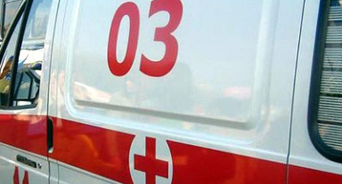 Надпись "03" на автомобиле скорой помощи. Фото: http://www.pastinfo.am/ru/node/12934 Надпись "03" на автомобиле скорой помощи. Фото: http://www.pastinfo.am/ru/node/12934