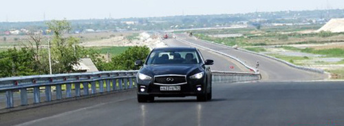 Новая дорога Ростов-Азов. Фото: http://privet-rostov.ru/stroitelstvo/2260-dozhdalis-otkryta-novaya-doroga-mezhdu-rostovom-na-donu-i-azovom.html