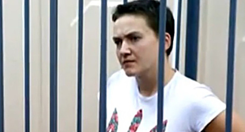 Надежда Савченко на заседании суда 10 февраля 2015 года. Фото: https://ru.wikipedia.org/wiki/Савченко,_Надежда_Викторовна#/media/File:Nadiya_Savchenko,_Moscow_court,_10_February_2015_04.jpg