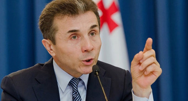Бидзина Иванишвили. Фото: http://www.times.ge/ru/index.php/ru/2014-05-06-22-51-46/home-today/item/3375-bidzina-ivanishvili-pyat-tysyach-lari-eto-minimum-na-kotoryj-segodnya-v-gruzii-mozhno-nanyat-khoroshego-ministra