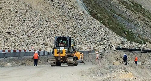 Транскам в Северной Осетии открыт после восстановительных работ
Фото:http://kavtoday.ru/reg-so/112-kriminal-i-proisshestviya/novosti/4801-transkam-v-severnoj-osetii-otkryt-posle-vosstanovitelnykh-rabot
© www.kavtoday.ru. Транскам в Северной Осетии открыт после восстановительных работ
Фото:http://kavtoday.ru/reg-so/112-kriminal-i-proisshestviya/novosti/4801-transkam-v-severnoj-osetii-otkryt-posle-vosstanovitelnykh-rabot
© www.kavtoday.ru.