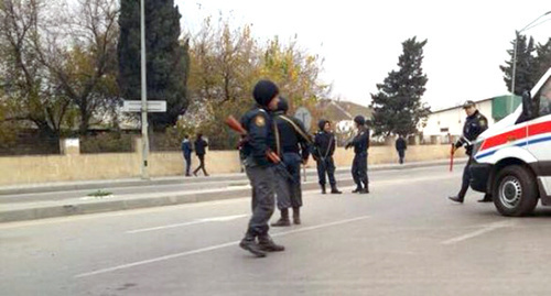 Сотрудники спецподразделений полиции и внутренних войск Азербайджана в Нардаране. Фото: http://haqqin.az/news/58180