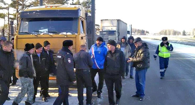 Акция протеста дальнобойщиков против системы "Платон". Декабрь 2015г. Фото: Melani Bachina (RFE/RL)