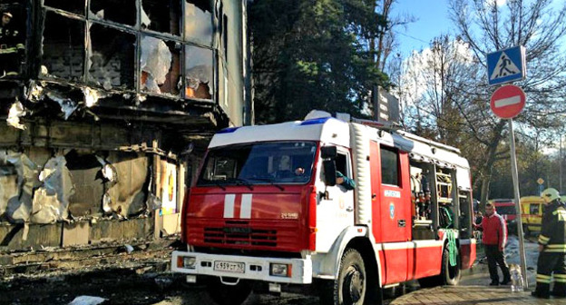 Пожар в ТЦ "Ника" в Сочи. 22 декабря 2015 г. Фото © ЮГА.ру
