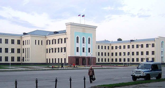 Дом Правительства КЧР. Черкесск. Фото пользователя Irene_Z https://www.flickr.com