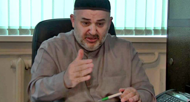 Муфтий Ингушетии Иса-хаджи Хамхоев. Кадр из видео пользователя Radio-Angusht https://www.youtube.com/watch?v=Ks5CCJgbHxI