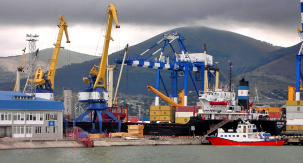 Порт Новороссийска. Фото: bibikoff https://ru.wikipedia.org