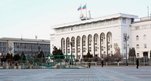 Площадь Ленина. Махачкала. Фото http://www.mkala.ru/info/news/2015/12/10/news_9301.html