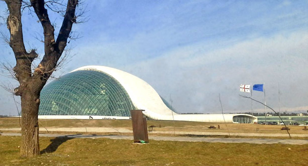 Парламент Грузии. Фото: Kavkazinter https://ru.wikipedia.org/