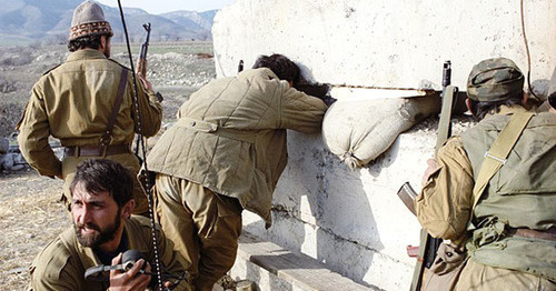 На линии соприкосновения в Нагорном Карабахе. 1992 - 1994 гг. Фото http://minval.az/news/27072