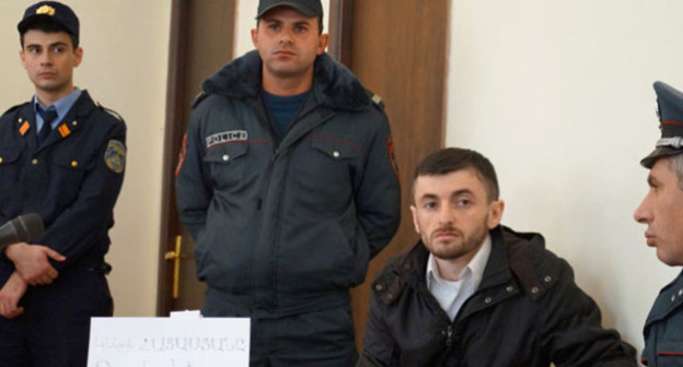 Активист Айк Кюрегян в зале суда. Фото http://hetq.am/
