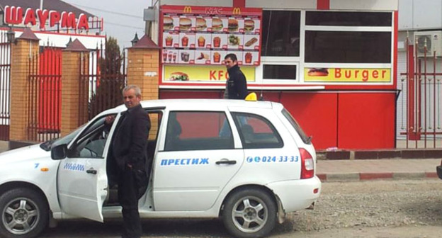 Такси в Грозном. Фото: Anastasia Kirilenko (RFE/RL)