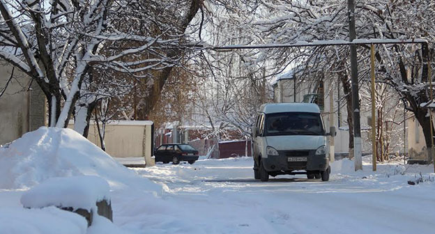 Маршрутное такси в Грозном. Фото Магомеда Магомедова для "Кавказского узла"